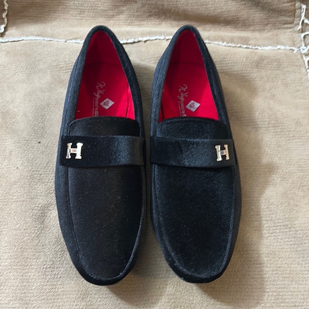 Men’s Eclair Black Slip-On Loafers EUR Size 42 US 9